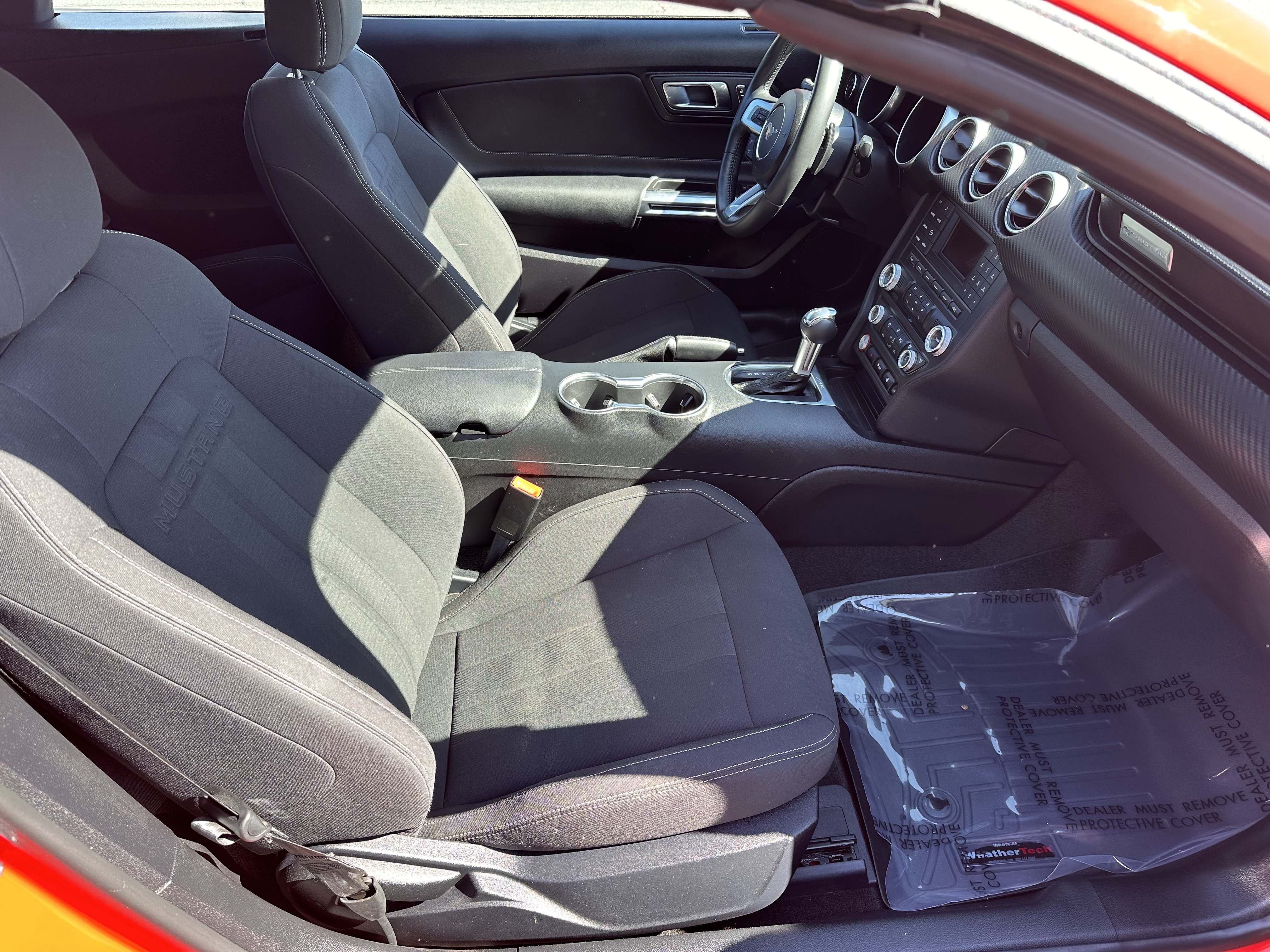 Used 2018 Ford Mustang Convertible RWD image 13