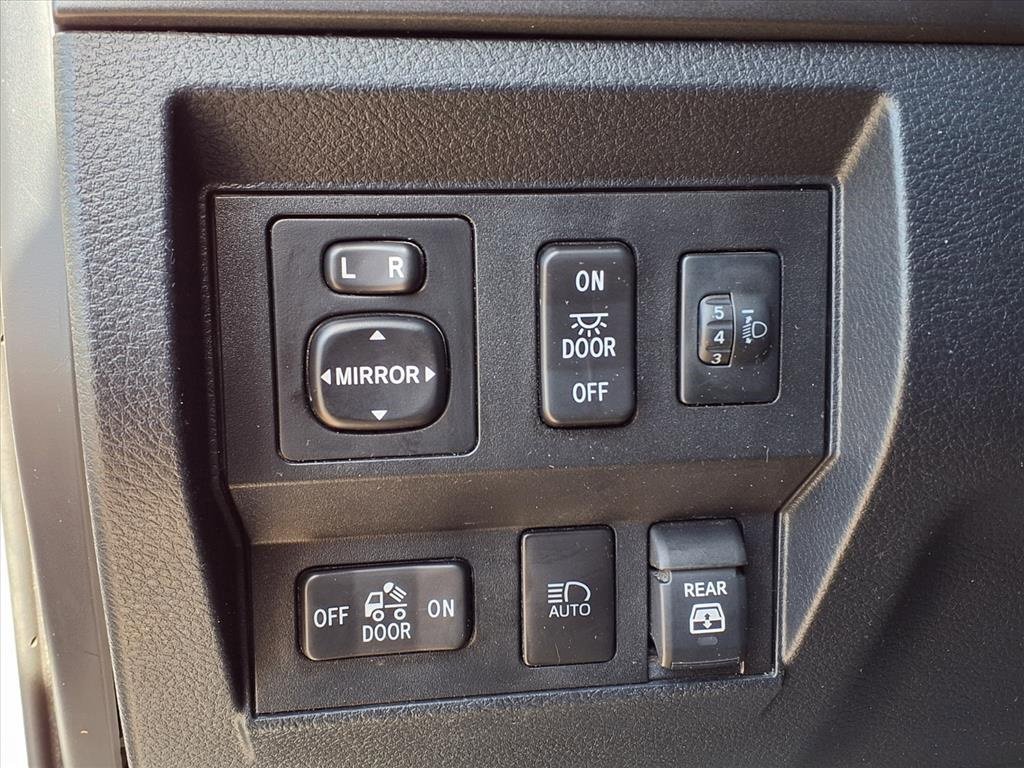 Used 2020 Toyota Tundra SR5 w/ SR5 Upgrade Package image 30