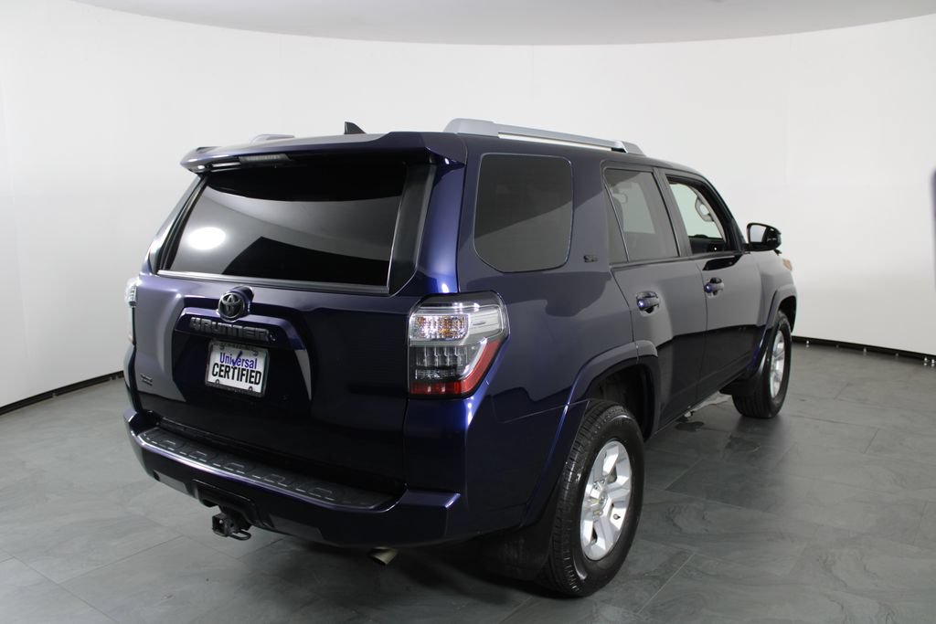 Used 2017 Toyota 4Runner SR5 RWD image 3