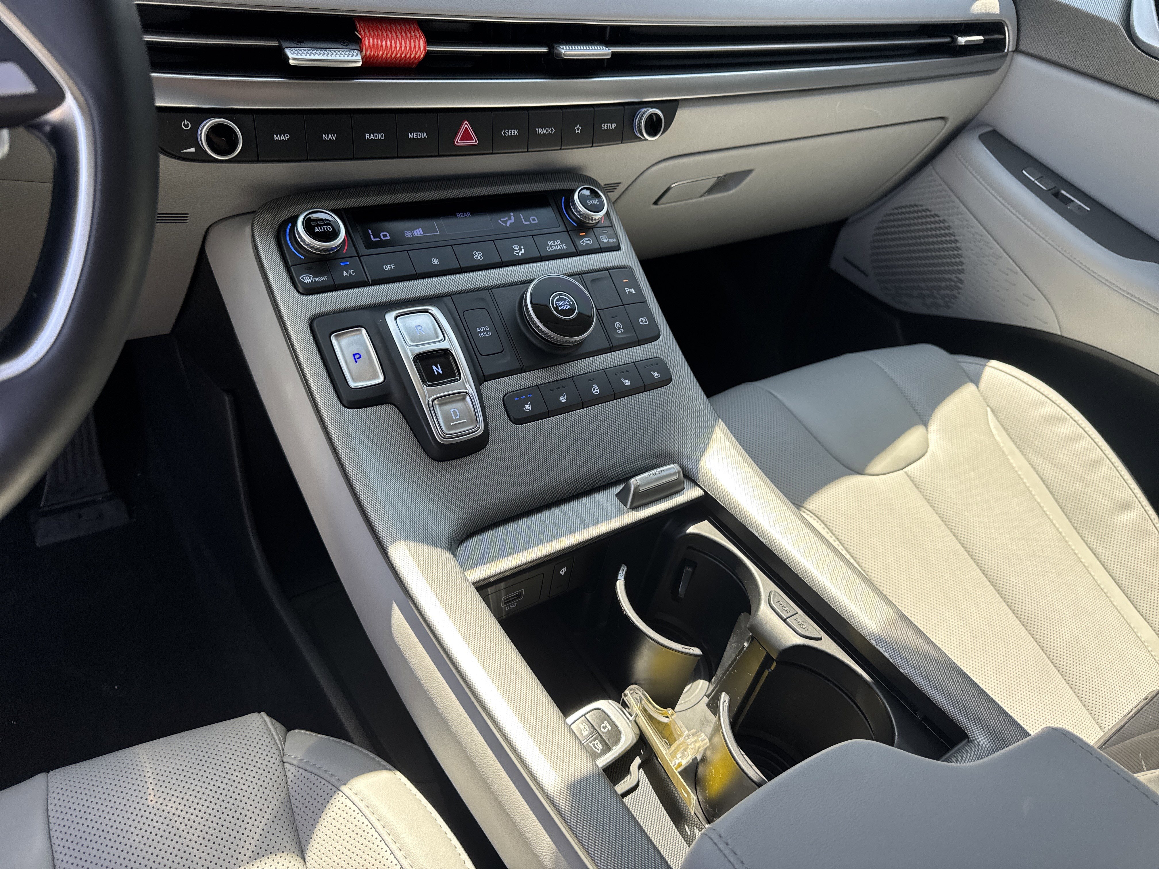 Used 2024 Hyundai Palisade SEL w/ Premium Package image 29