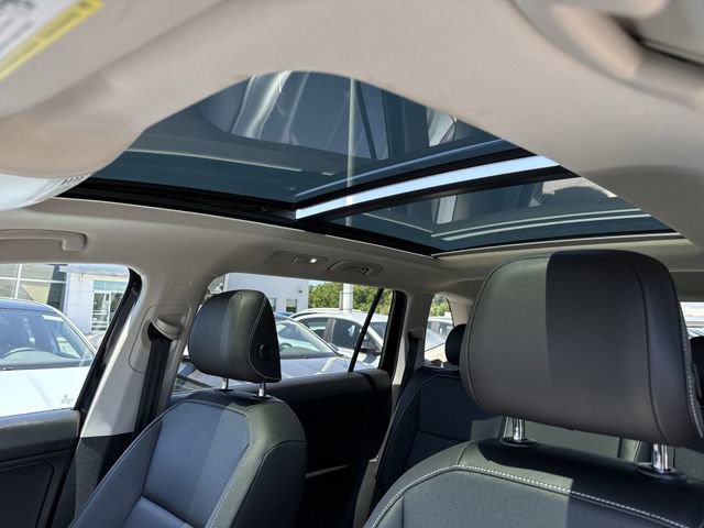 Used 2021 Volkswagen Tiguan SE AWD/4WD image 18