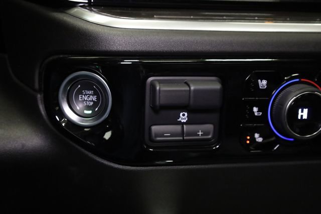 Used 2025 Chevrolet Silverado 3500 LTZ w/ LTZ Convenience Package image 24