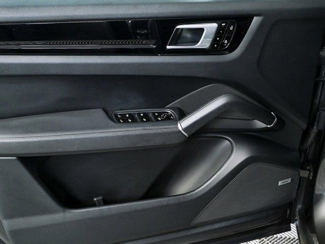 Certified 2019 Porsche Cayenne image 6