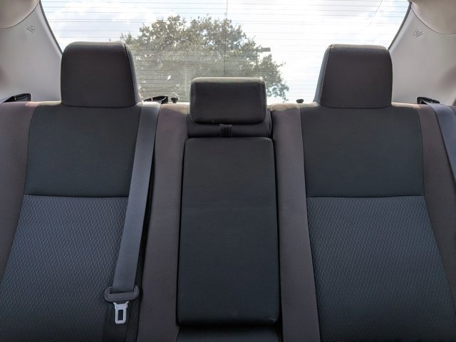 Used 2018 Toyota Corolla LE FWD image 14