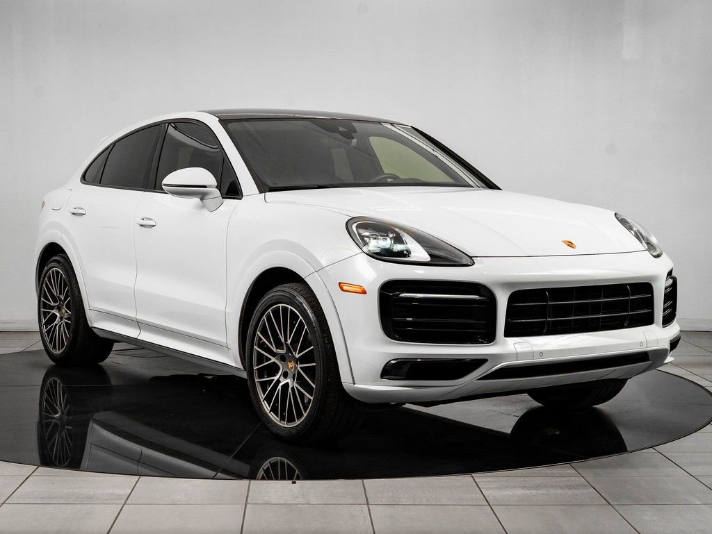 Certified 2023 Porsche Cayenne Platinum Edition image 10