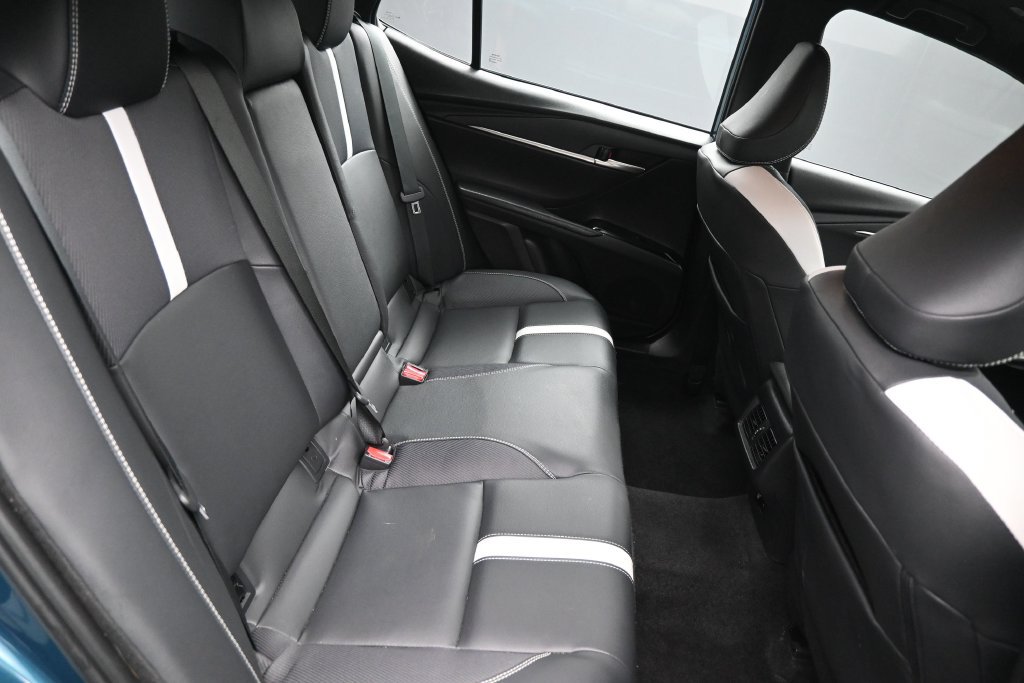 Used 2025 Toyota Camry SE w/ Convenience Package FWD image 29