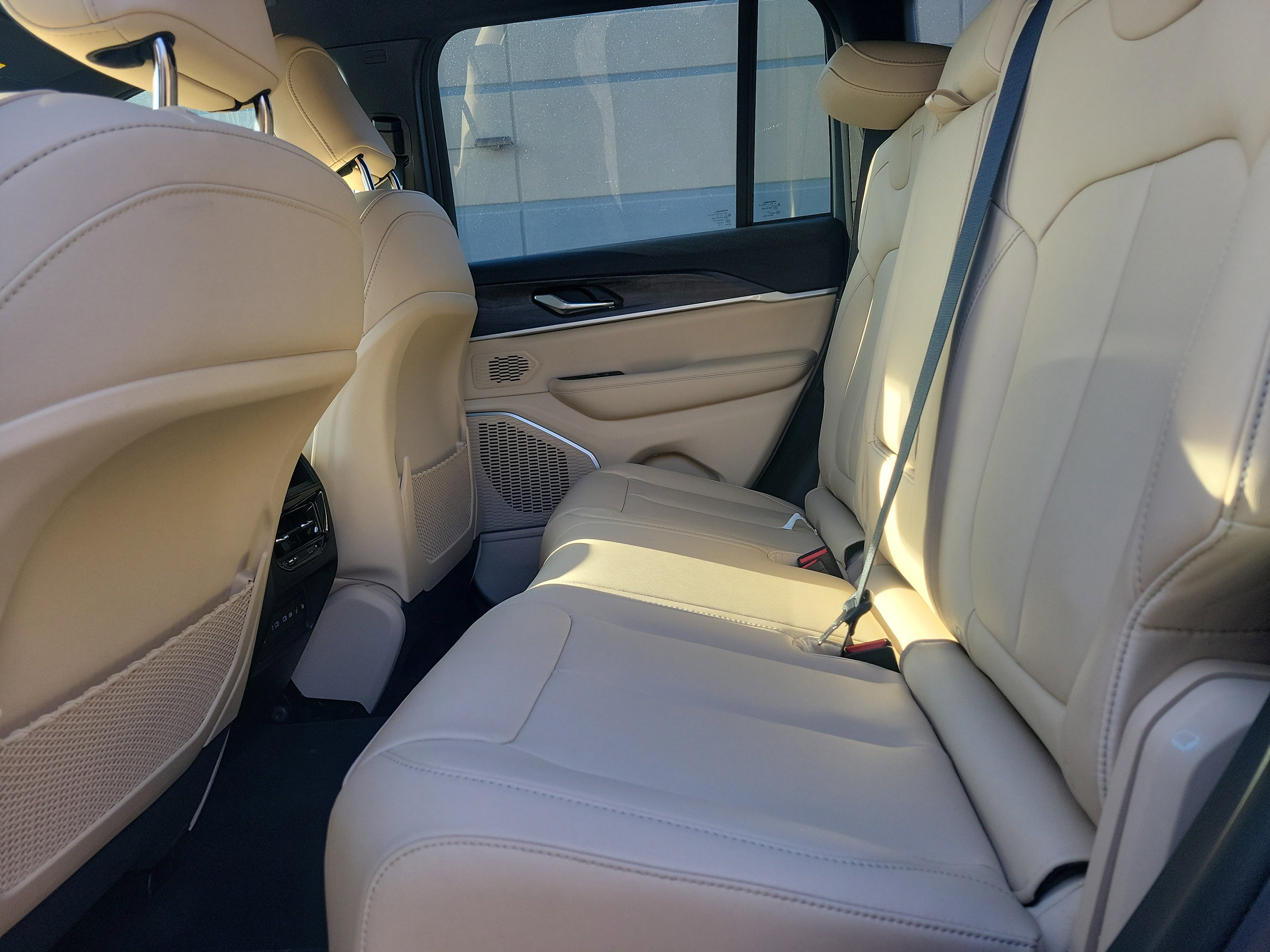 New 2026 Jeep Grand Cherokee Limited image 26