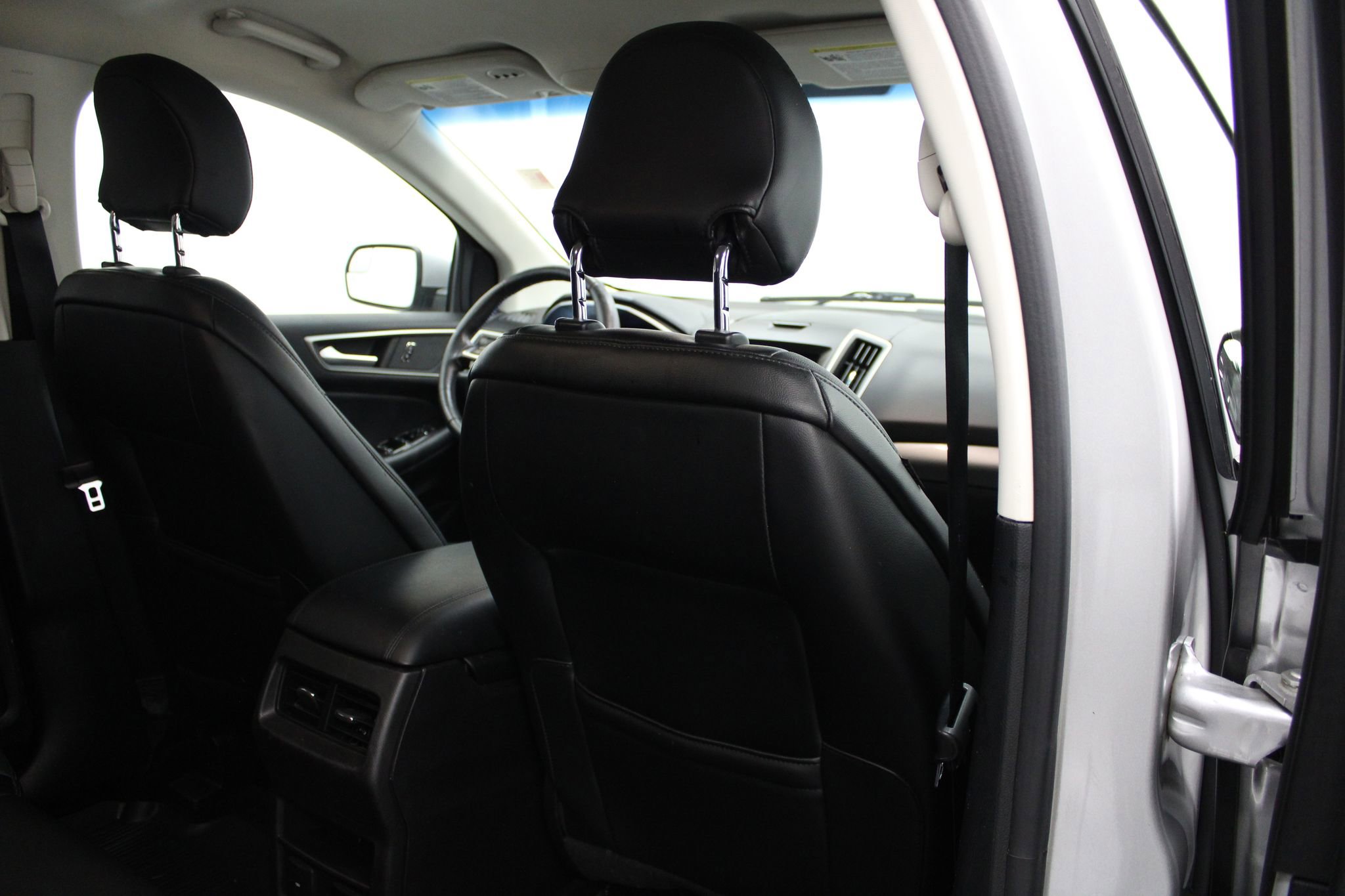 Used 2018 Ford Edge SEL w/ Equipment Group 201A image 21