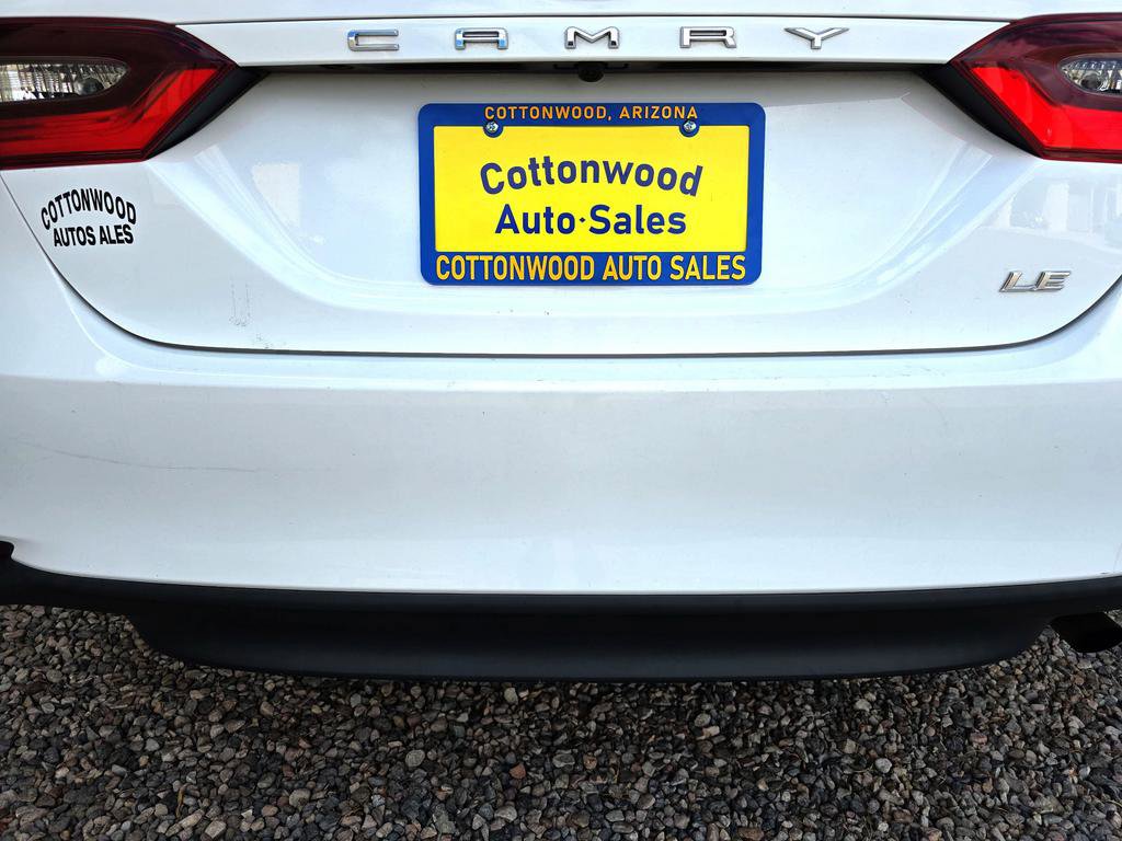 Used 2021 Toyota Camry LE image 33