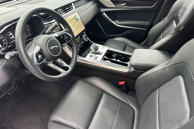 Certified 2024 Jaguar XF R-Dynamic SE AWD/4WD image 9