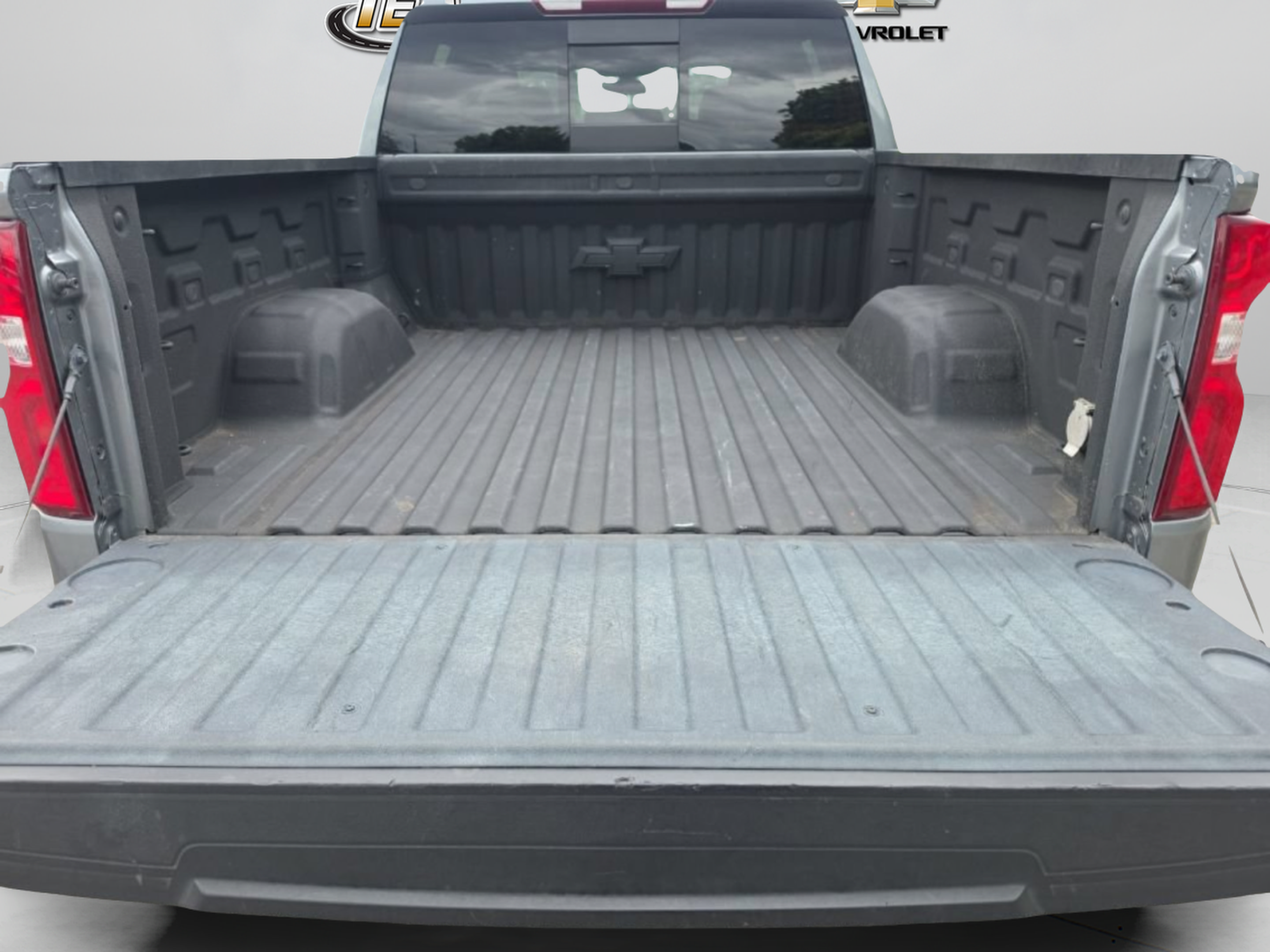 Used 2021 Chevrolet Silverado 1500 LTZ AWD/4WD image 11