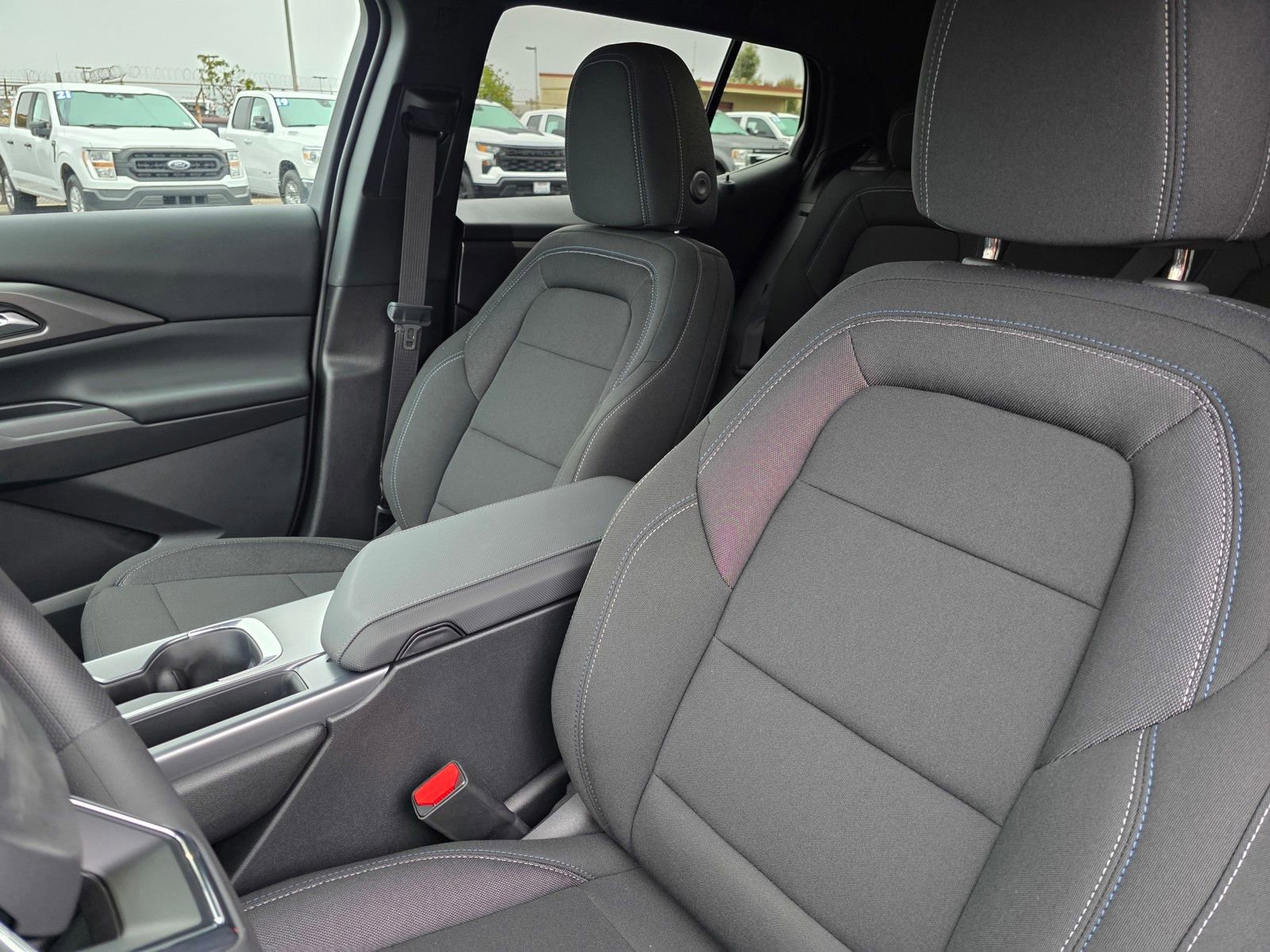 New 2026 Chevrolet Equinox EV LT w/ LPO, Blackout Package image 21