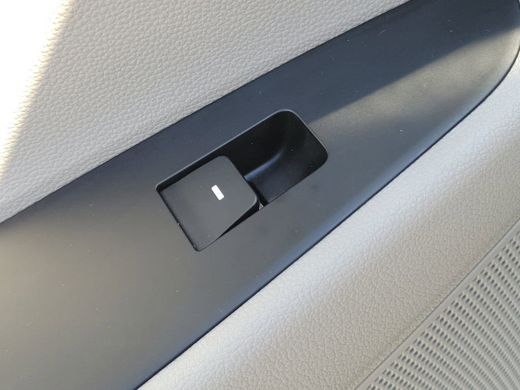 Used 2020 Hyundai Tucson SE image 19