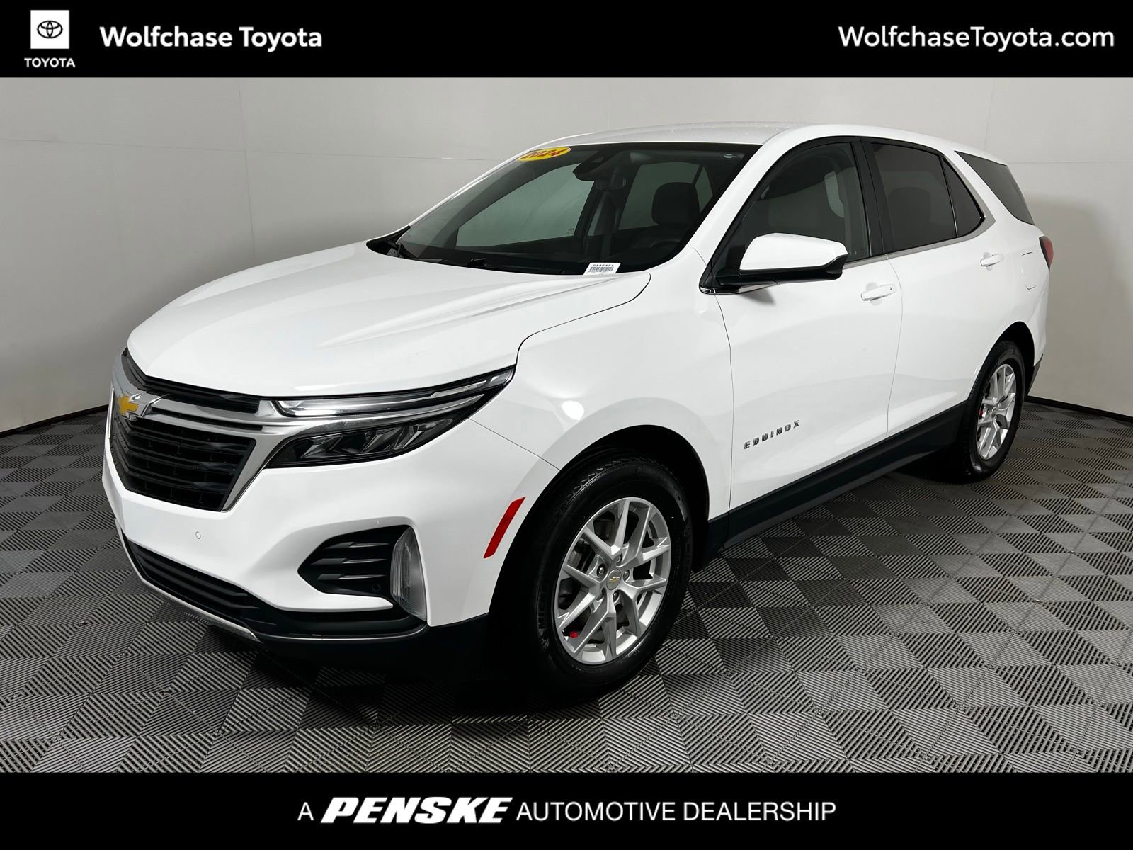 Used 2024 Chevrolet Equinox LT image 1