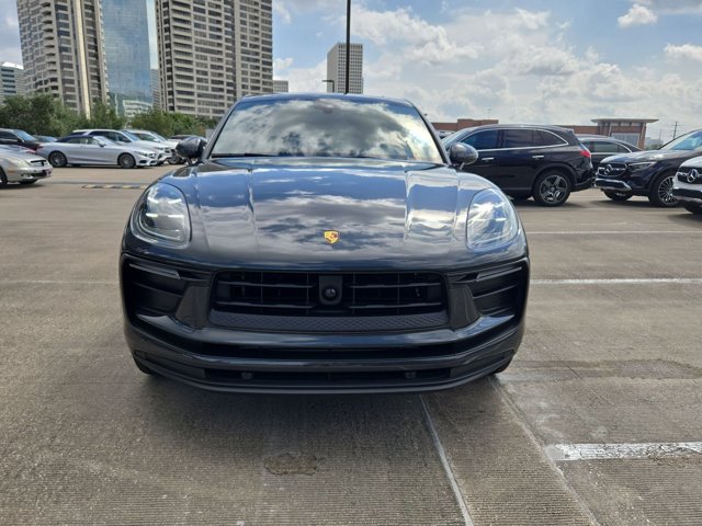 Used 2025 Porsche Macan Turbo AWD/4WD image 2