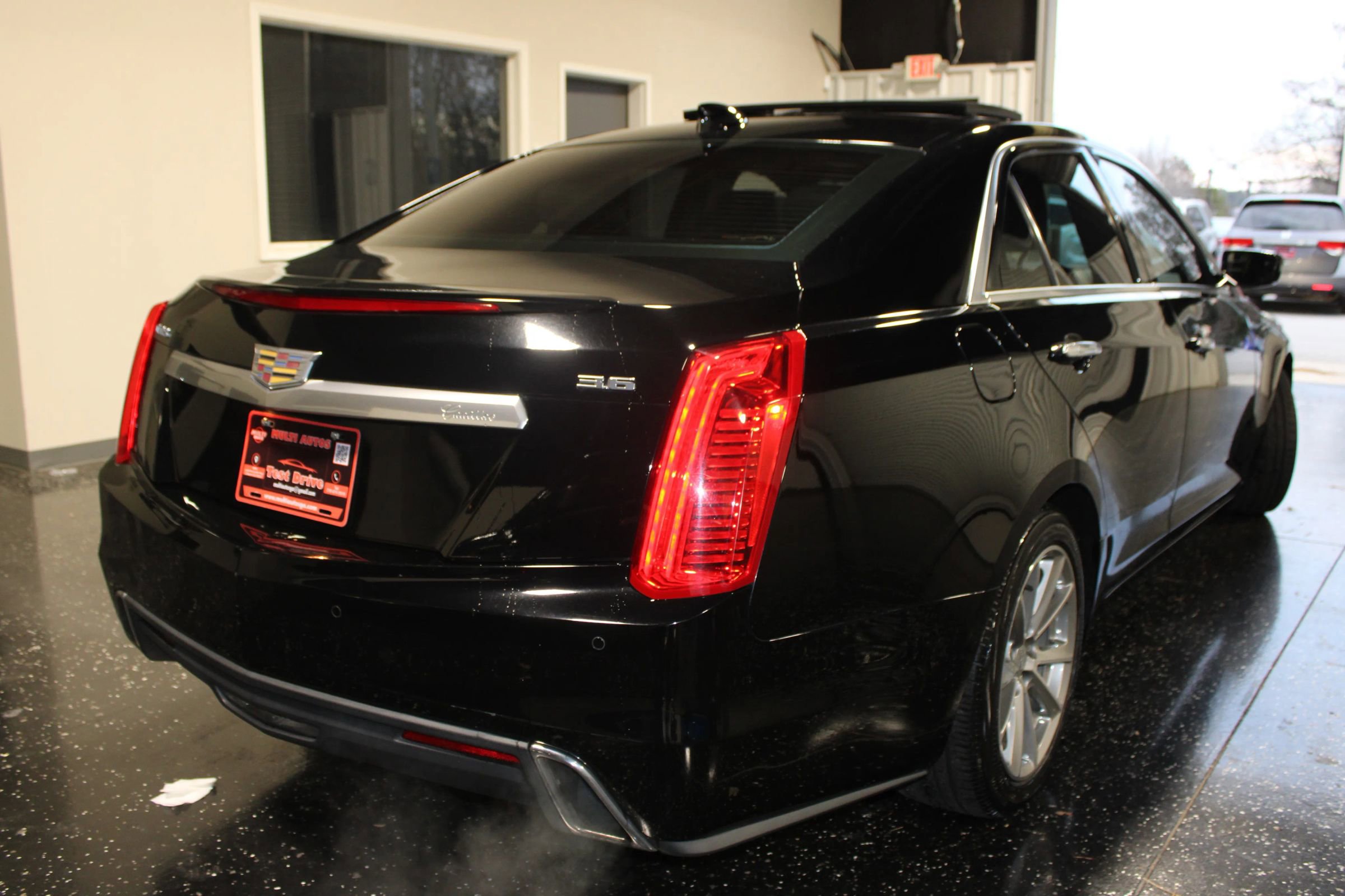 Used 2019 Cadillac CTS Luxury RWD image 2