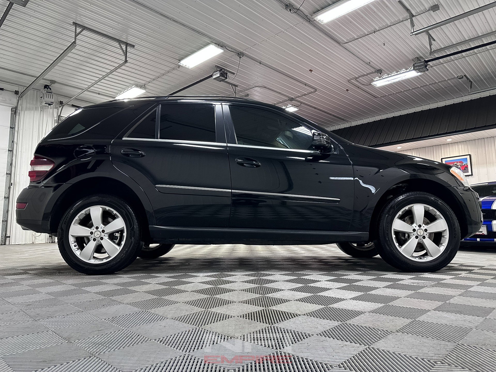 Used 2011 Mercedes-Benz ML 350 4MATIC image 17