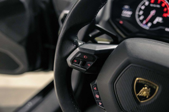 Used 2015 Lamborghini Huracan LP 610-4 image 15