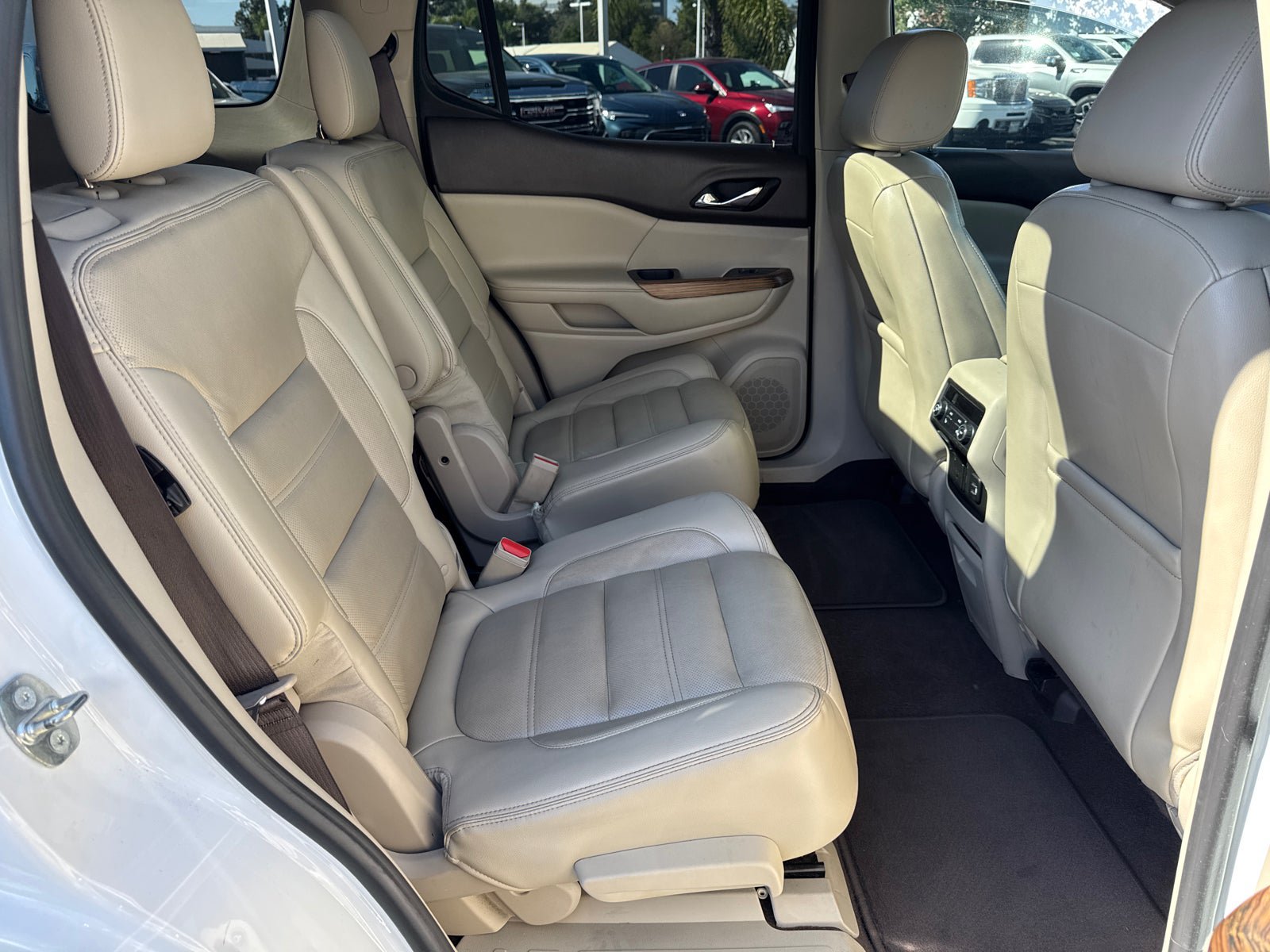 Certified 2017 GMC Acadia Denali w/ Technology Package FWD image 19
