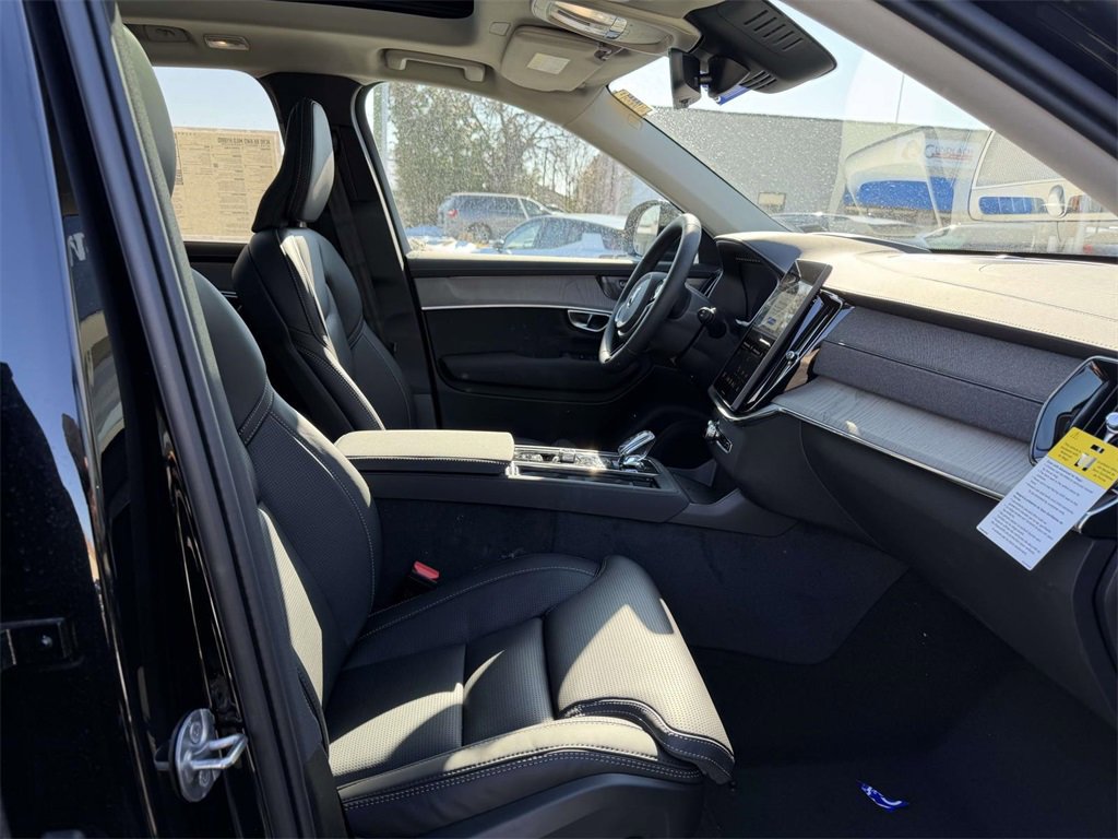 New 2026 Volvo XC90 B6 Ultra w/ Protection Package AWD/4WD image 11