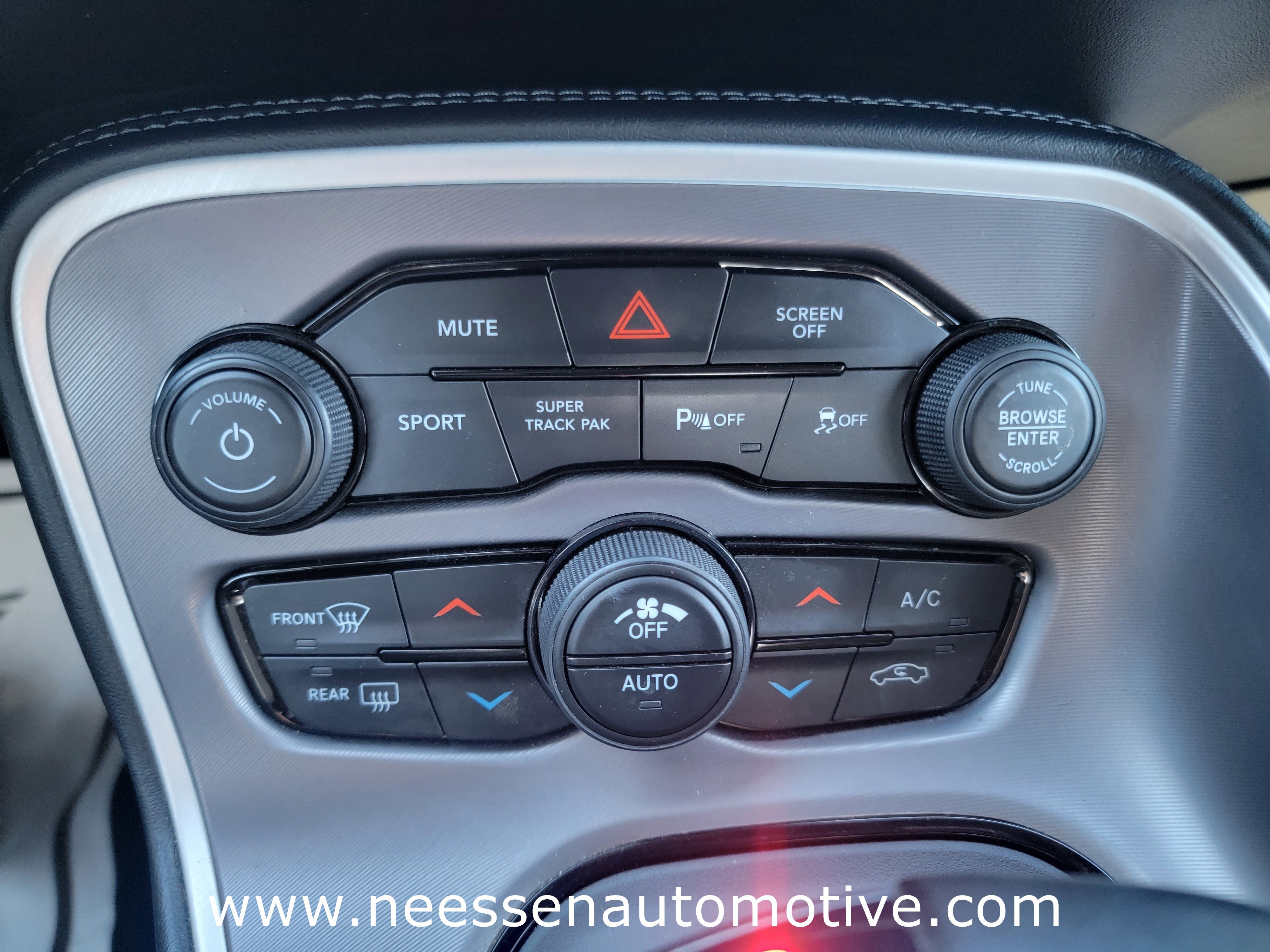 Used 2022 Dodge Challenger R/T w/ Plus Package image 20