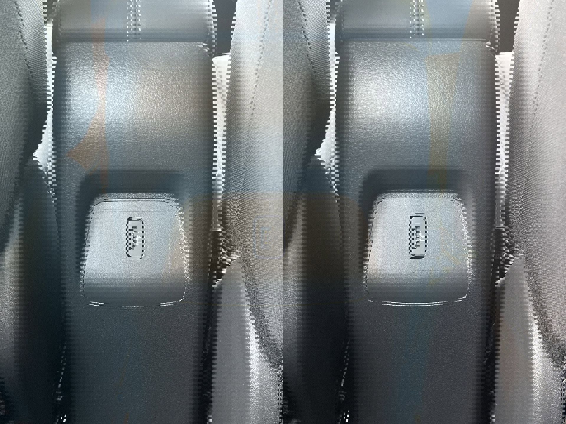 Certified 2025 Nissan Sentra SV FWD image 17