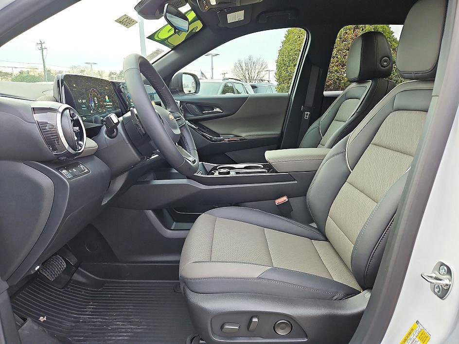 New 2026 Chevrolet Equinox LT w/ Convenience Package II image 9