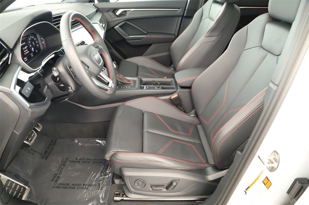 Certified 2025 Audi Q3 2.0T Premium Plus w/ Premium Plus Package image 24