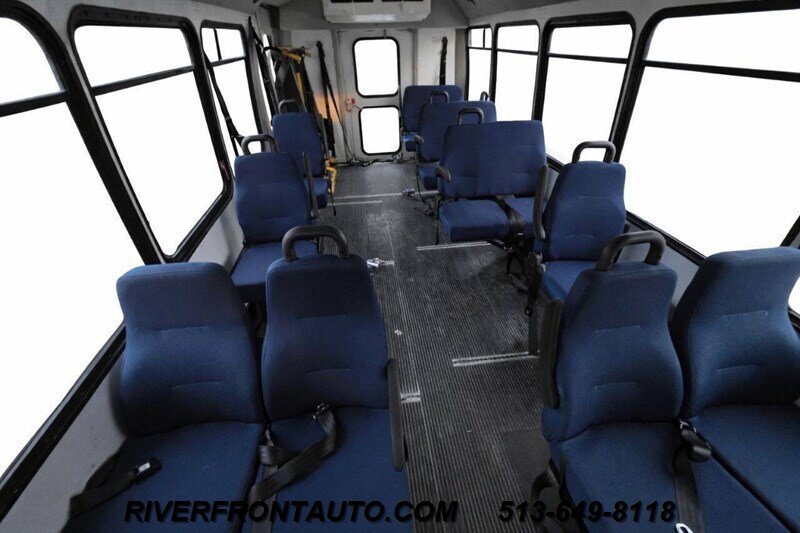 Used 2013 Chevrolet Express 4500 w/ Shuttle Bus Package RWD image 2