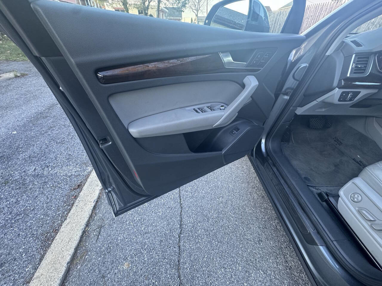 Used 2020 Audi Q5 2.0T Premium image 29