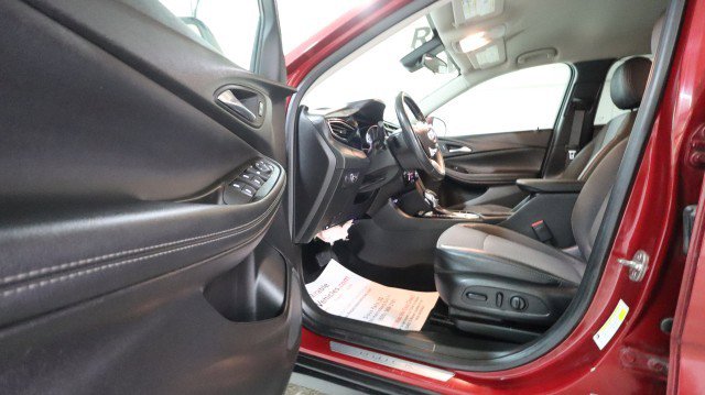 Used 2021 Buick Encore GX Preferred w/ Cold Weather Comfort Package image 9