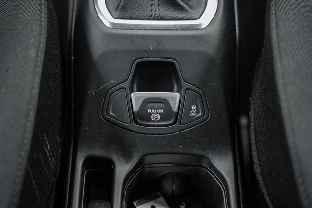 Used 2019 Jeep Renegade Latitude w/ Cold Weather Group image 35