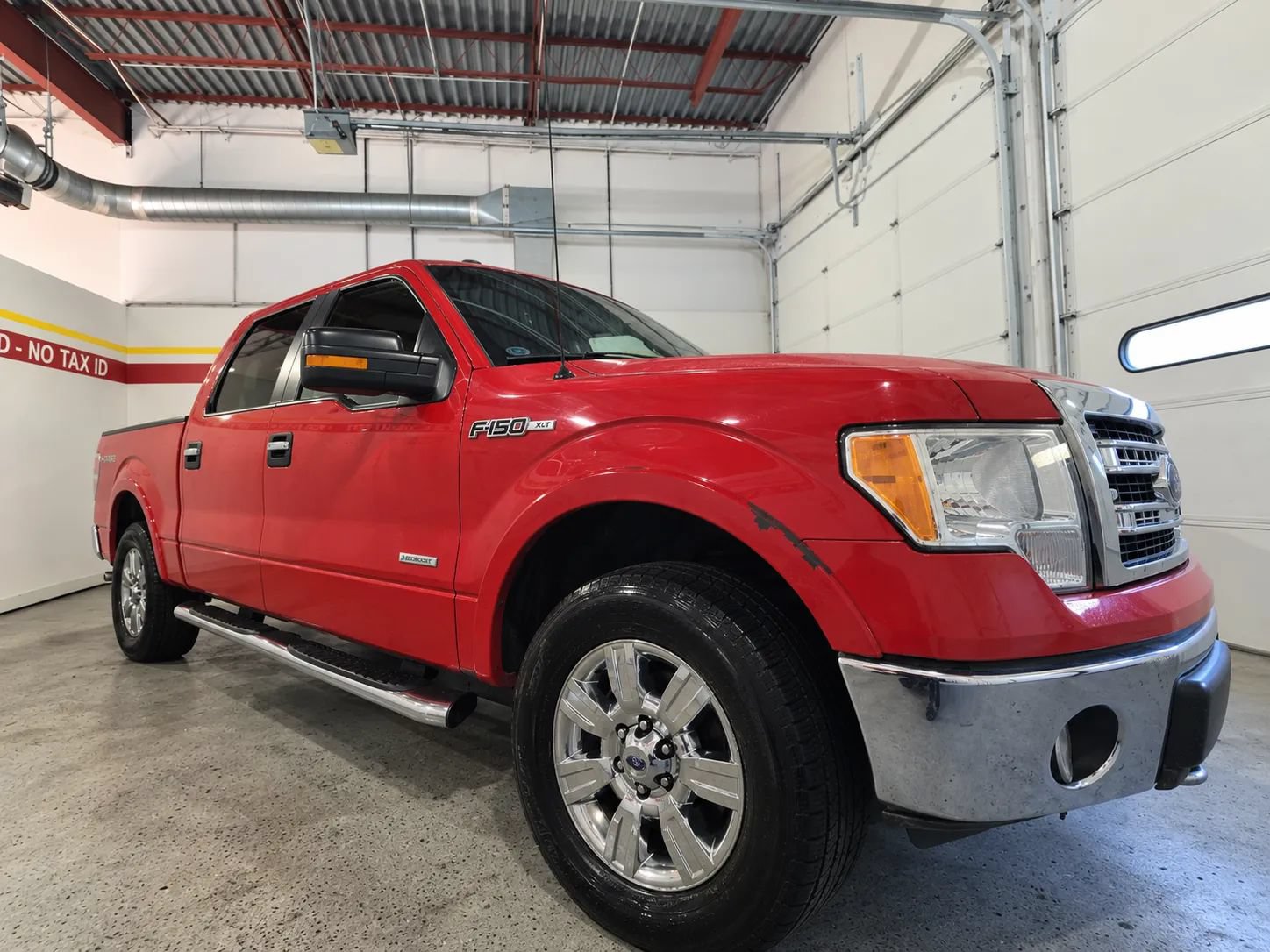 Used 2011 Ford F150 XLT w/ XLT Chrome Pkg AWD/4WD image 1