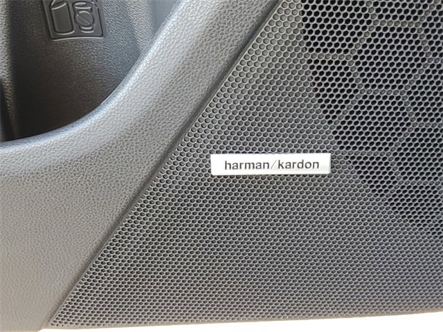 New 2025 Subaru Crosstrek 2.5i Limited w/ Crosstrek Mirror Package image 16