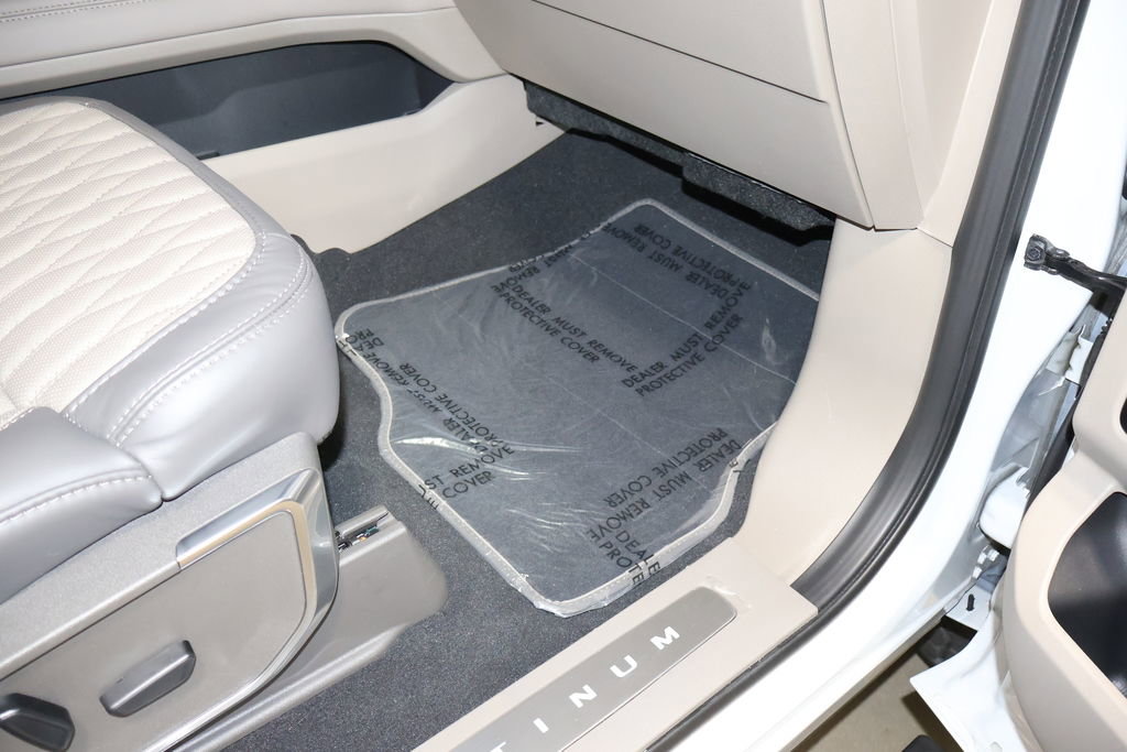 Used 2025 Ford F250 Platinum w/ Platinum Plus Package image 40