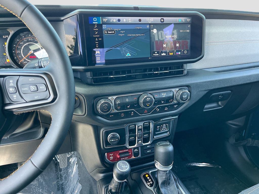 Certified 2025 Jeep Gladiator Willys image 15