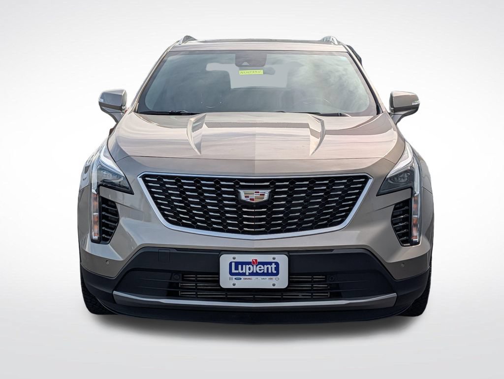 Used 2022 Cadillac XT4 Premium Luxury w/ Enhanced Visibility Package FWD image 12