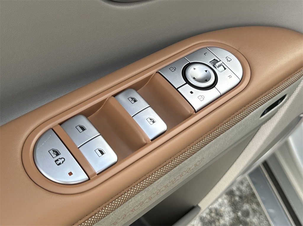 New 2024 Hyundai Ioniq 5 Limited image 17