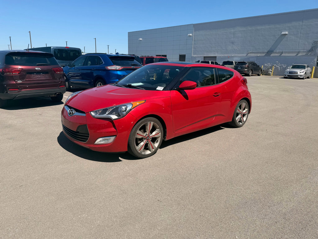Used 2017 Hyundai Veloster Value Edition FWD image 1