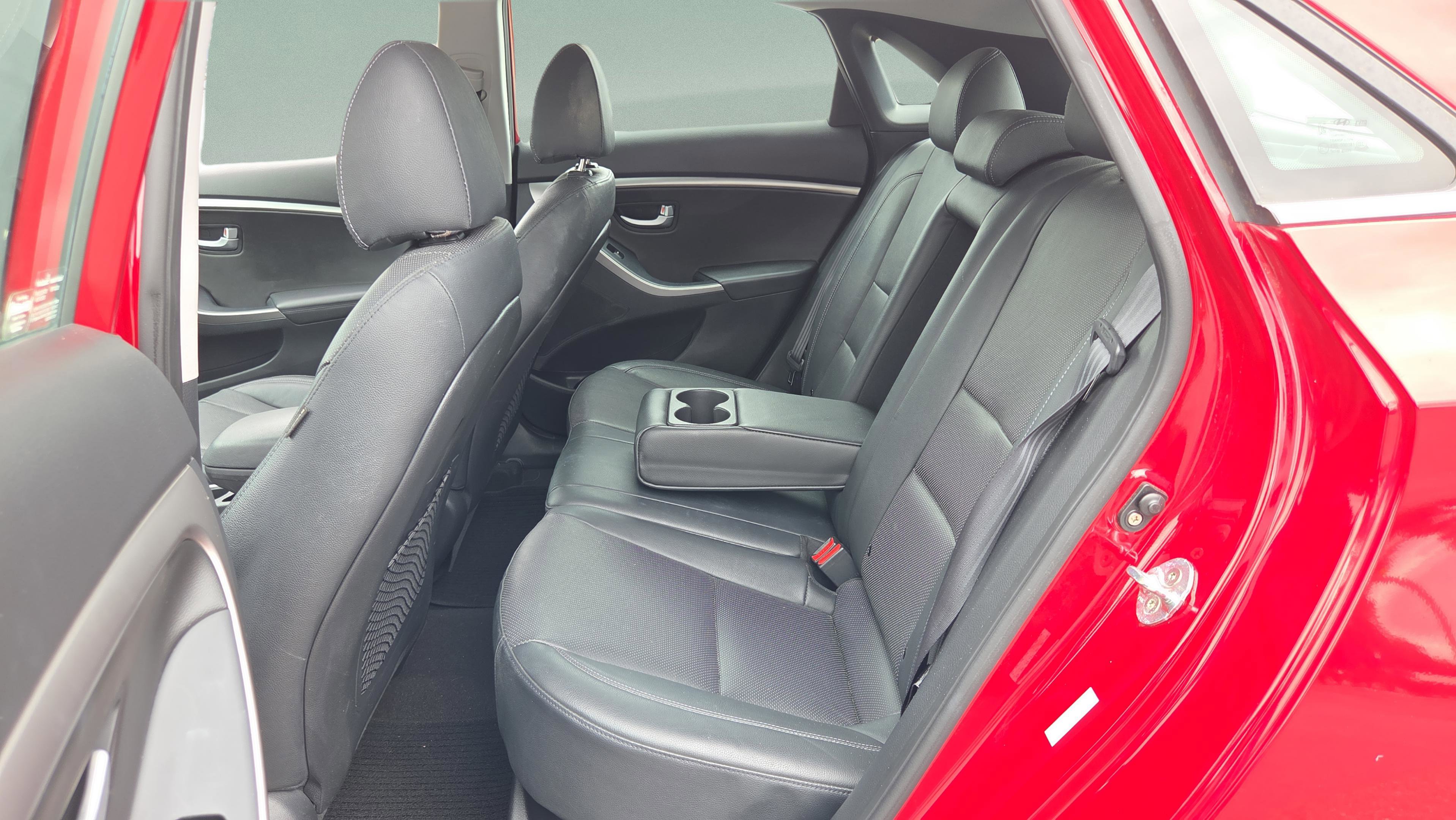 Used 2016 Hyundai Elantra GT w/ Option Group 03 FWD image 10