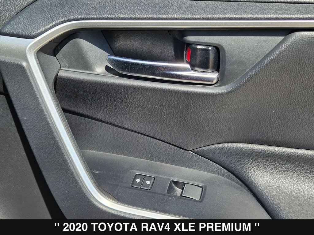 Used 2020 Toyota RAV4 XLE Premium FWD image 30