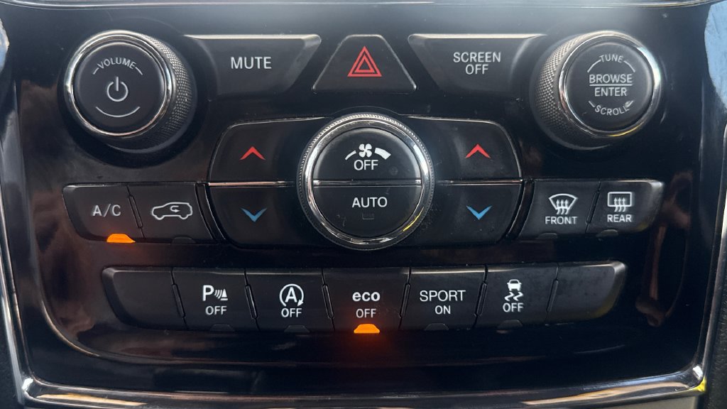 Used 2019 Jeep Grand Cherokee Altitude AWD/4WD image 33