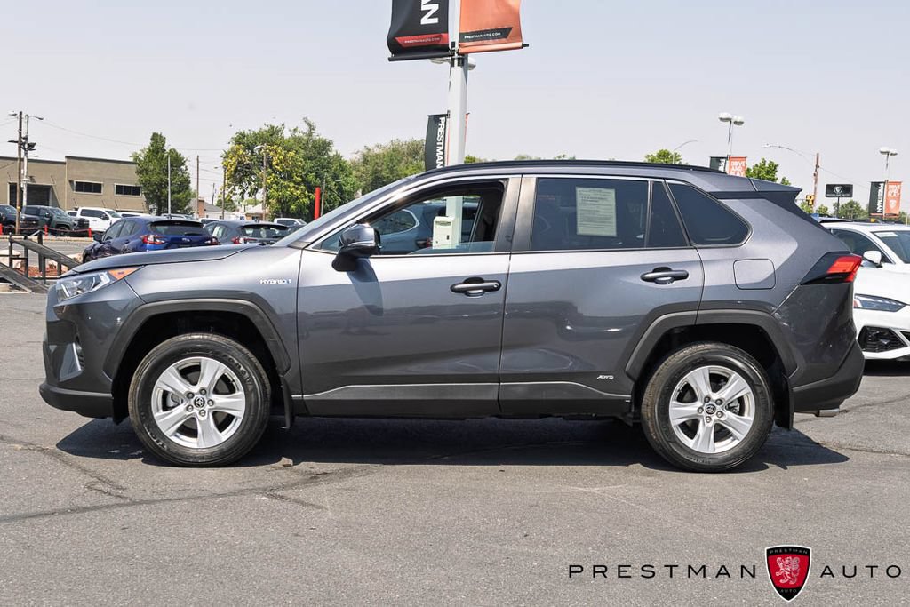 Used 2021 Toyota RAV4 XLE w/ Convenience Package AWD/4WD image 14