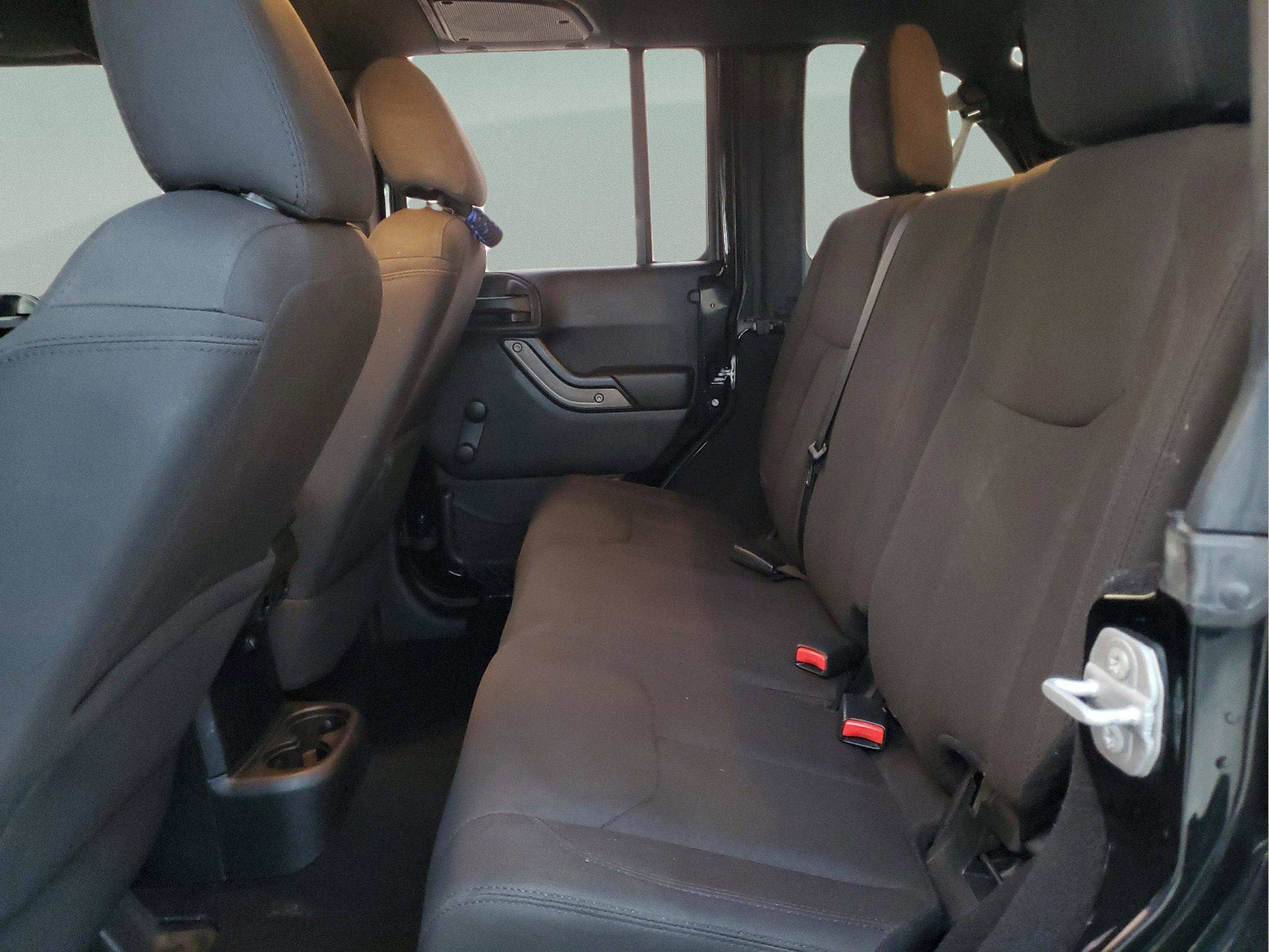 Used 2015 Jeep Wrangler Unlimited Sport w/ Trailer Tow Group image 29