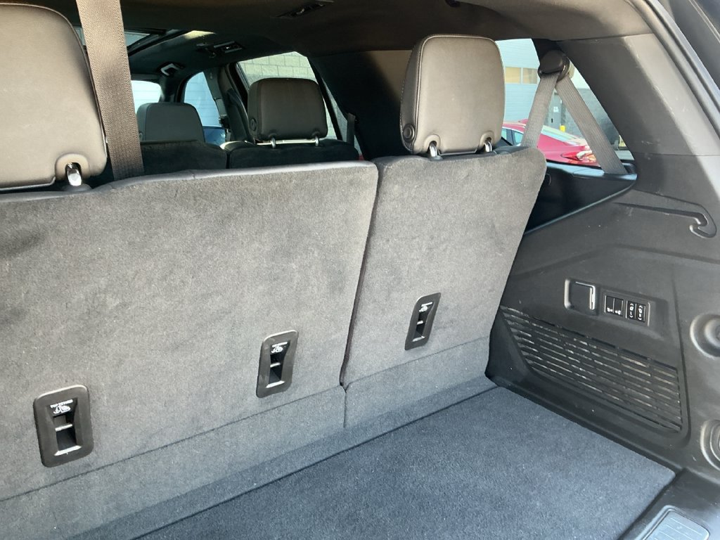 Certified 2023 Chevrolet Tahoe Z71 w/ Luxury Package AWD/4WD image 29