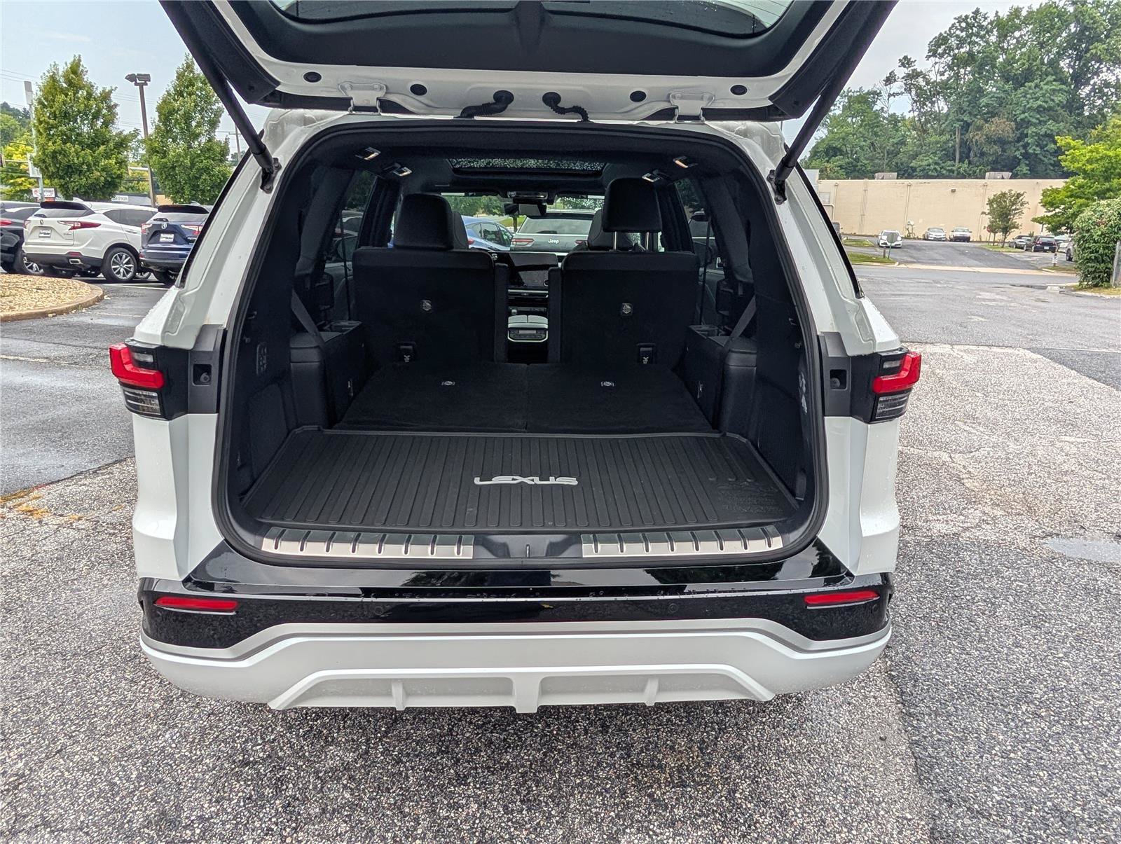 Certified 2025 Lexus TX 500h AWD w/ Technology Package image 15