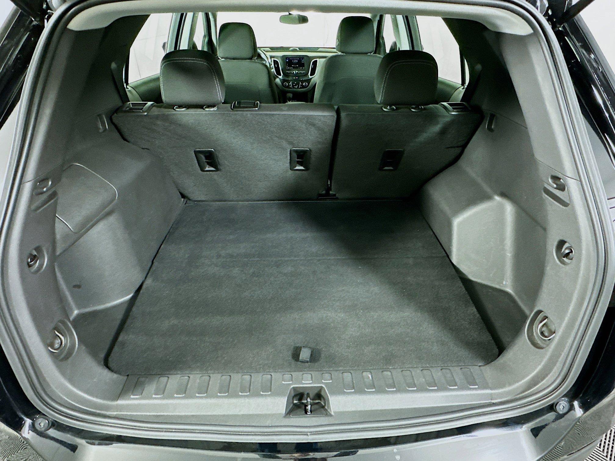 Used 2023 Chevrolet Equinox LS image 26