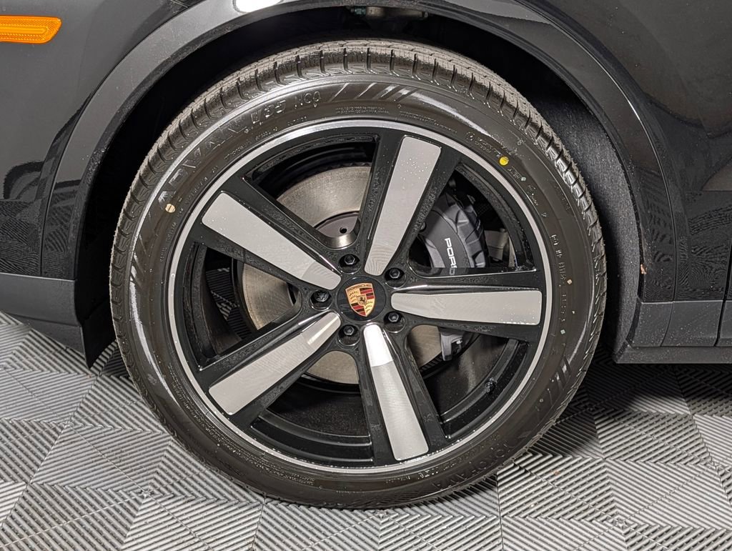 New 2026 Porsche Cayenne Coupe image 11