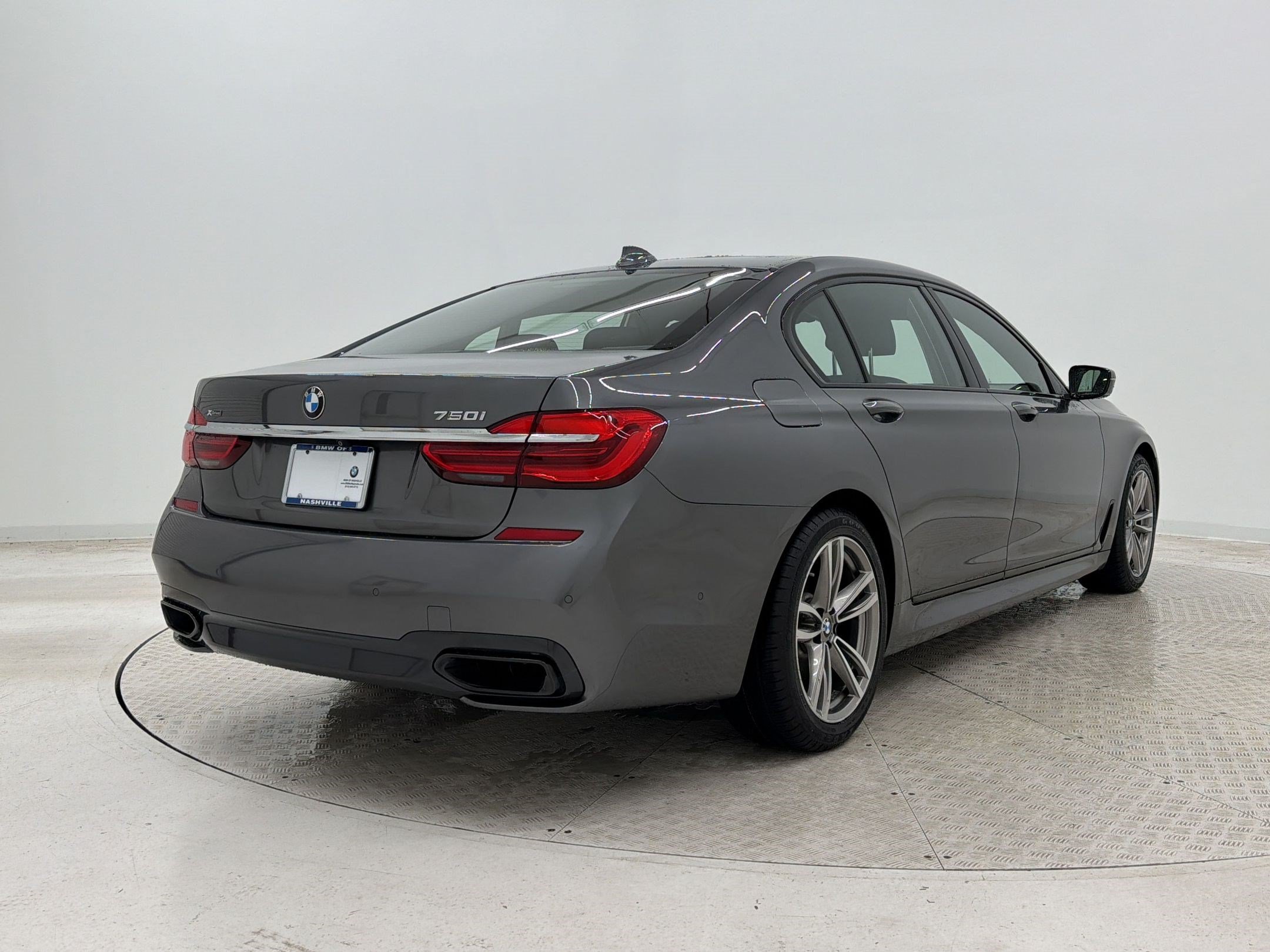 Used 2016 BMW 750i xDrive AWD/4WD image 9