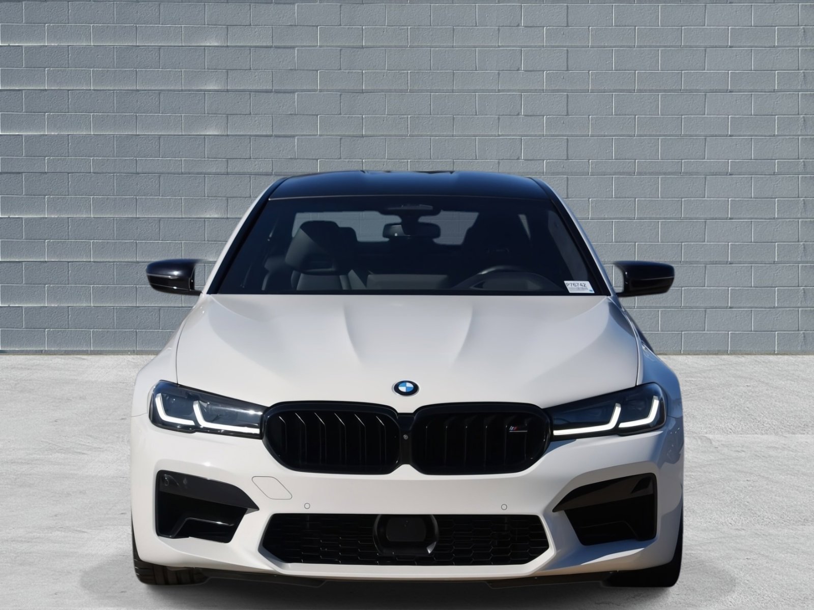 Used 2023 BMW M5 image 2